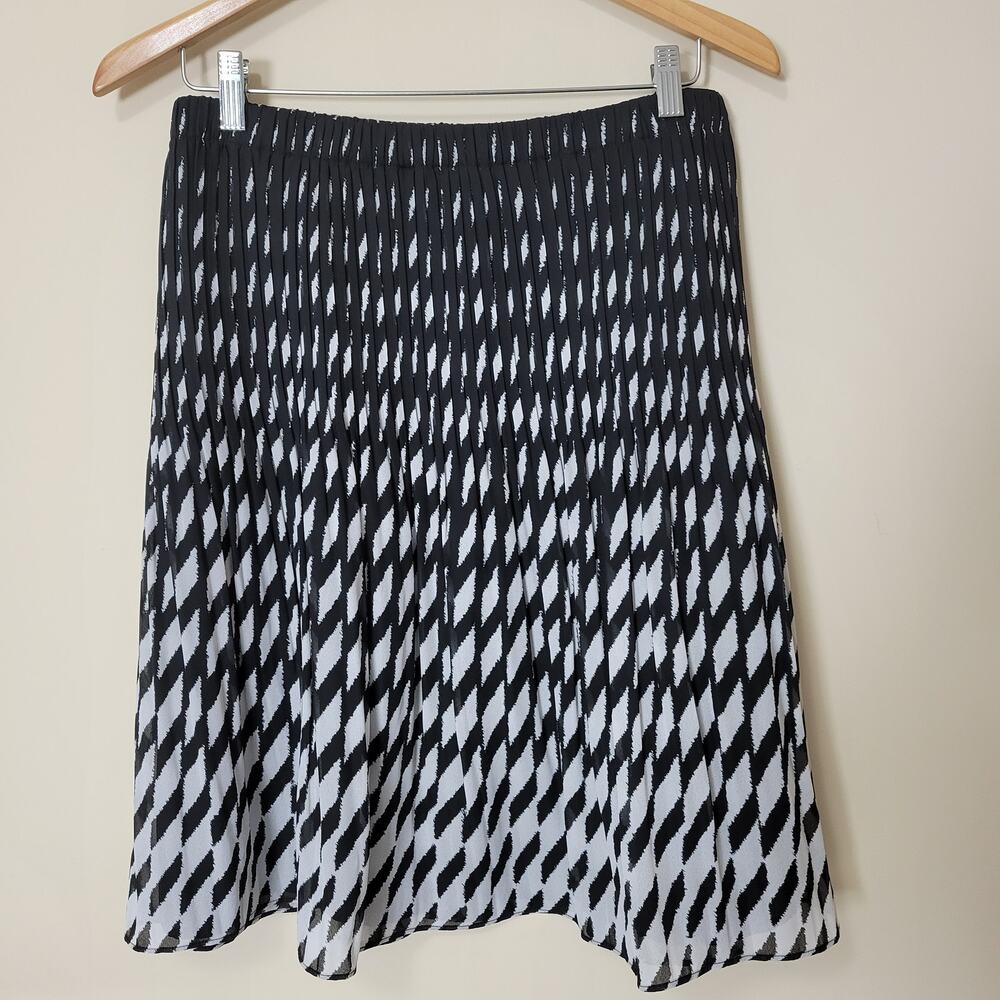 Alfani Size L Accordion Pleat Knee Length Skirt Elastic Waist Lined A-Line Swing